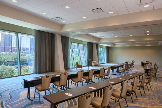 Featured photo from River Oaks Meeting Room