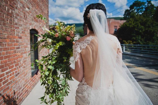 Featured photo from Enchanting Summer Wedding