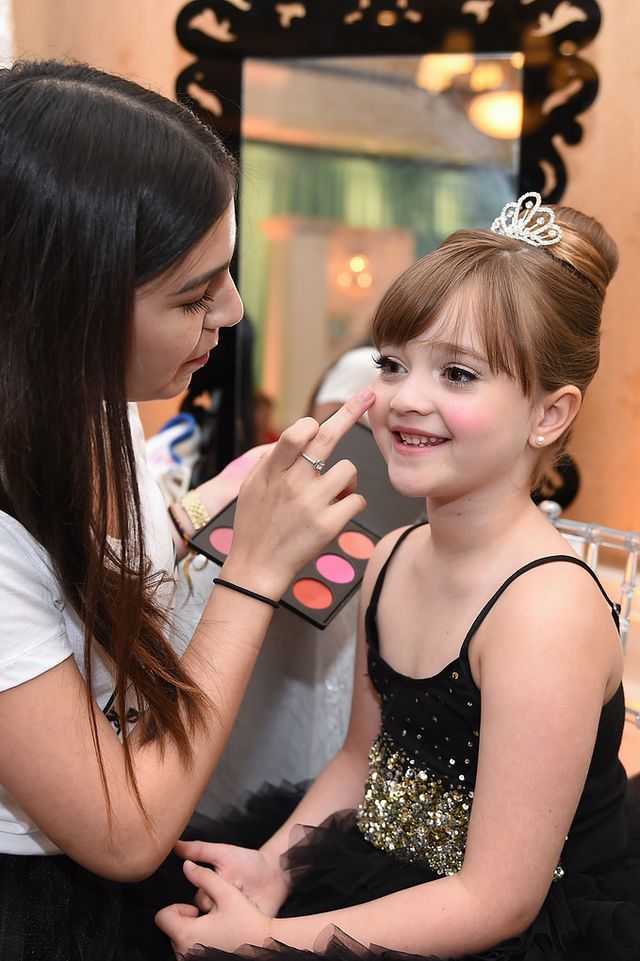 Featured photo from Breakfast at Tiffany's Themed Party