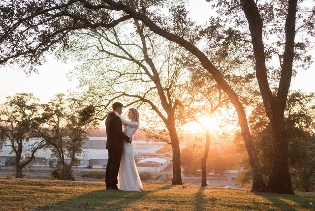 Featured photo from Beautiful Autumn Wedding