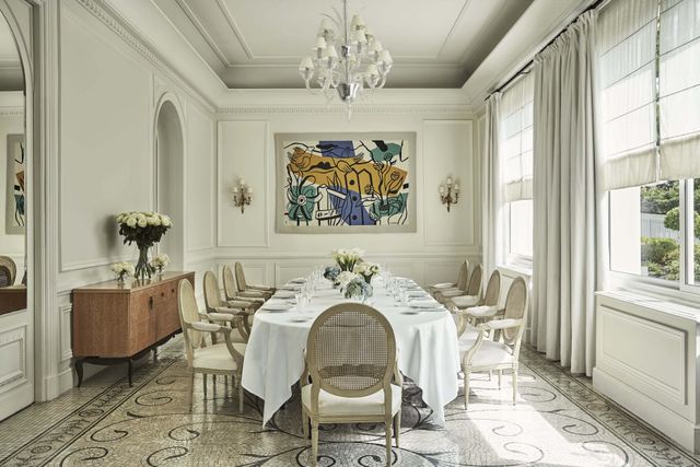 Featured photo from Salon Les Pins