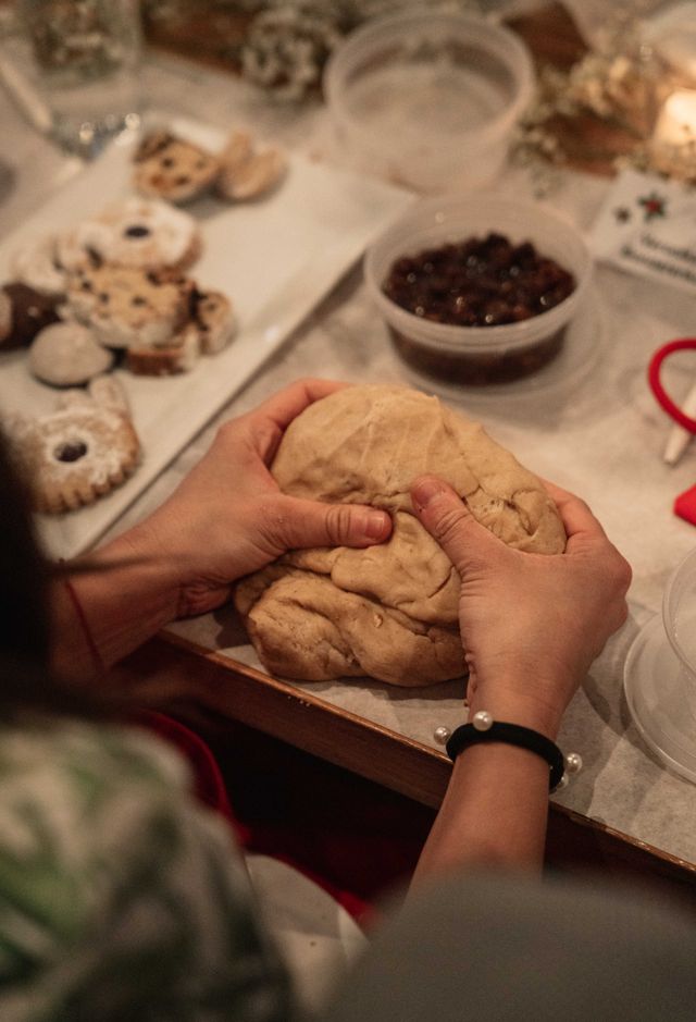 Featured photo from Holiday Workshop Gramercy Park with Ornaments and Bakery