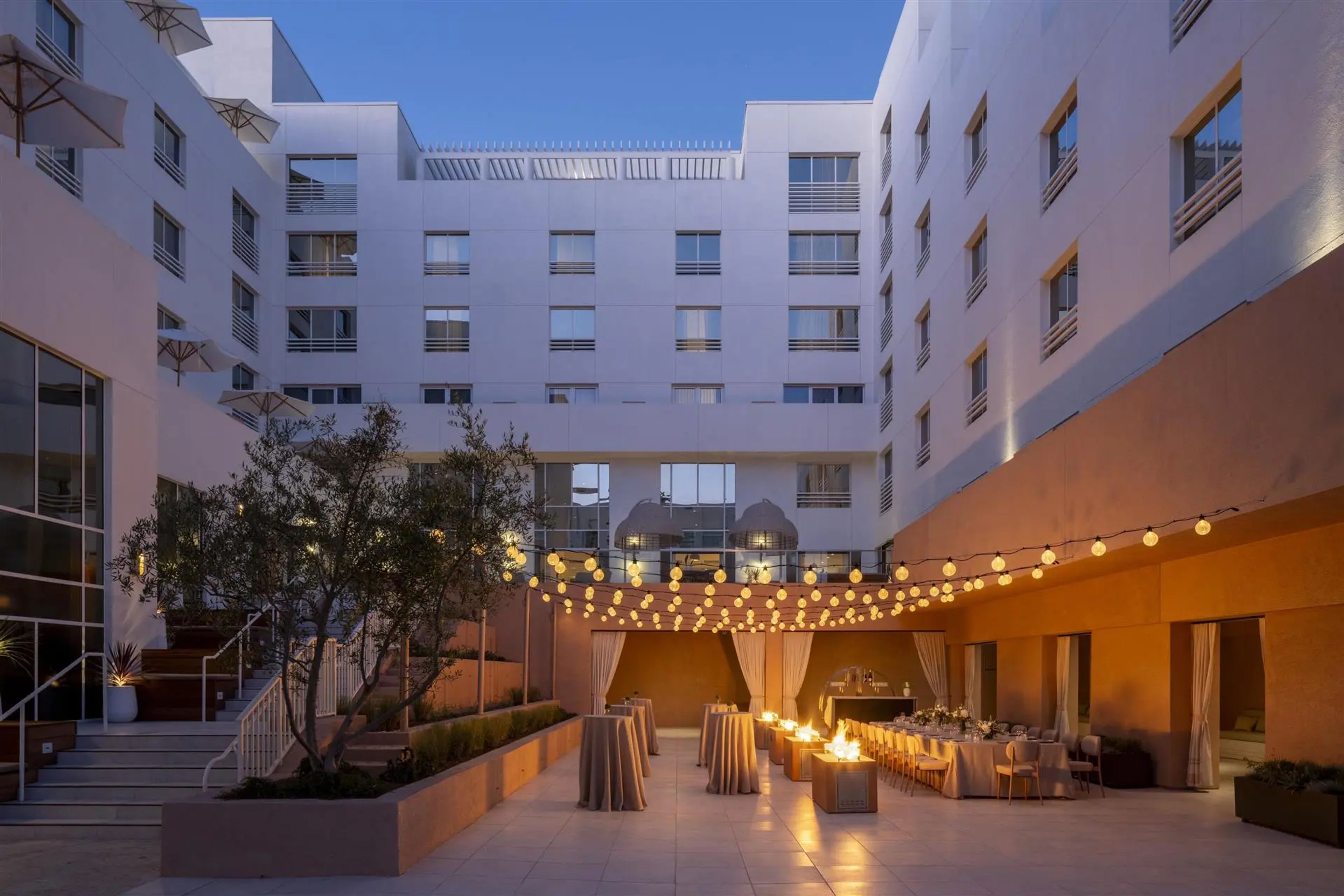Courtyard (Outdoor), an event space at Sandbourne Santa Monica