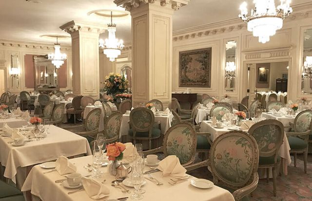 Featured photo from Le Fontainebleau