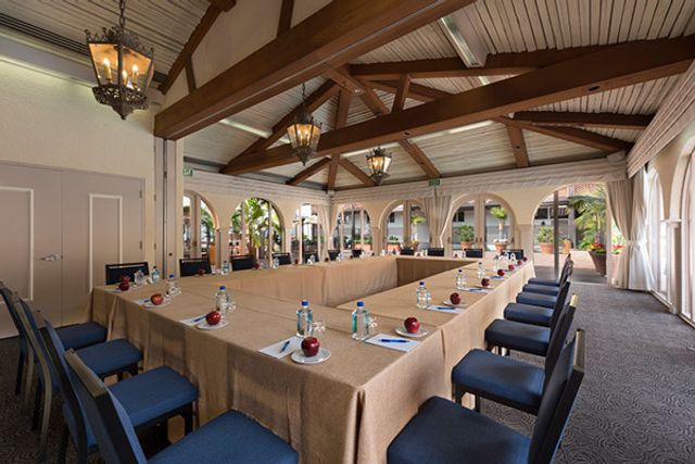 Featured photo from La Jolla Room & Patio