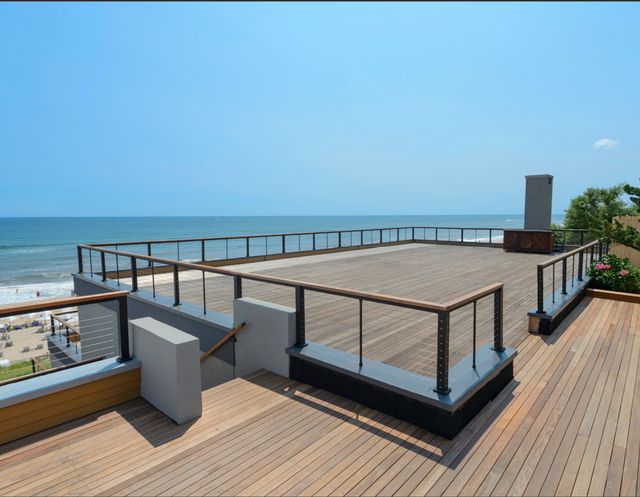 Featured photo from Top Deck