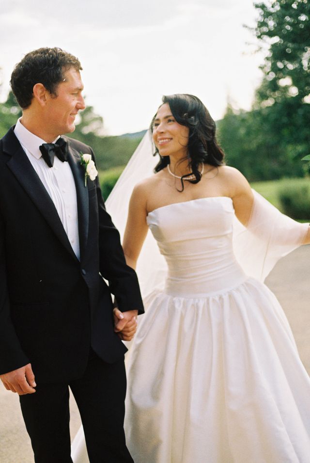 Featured photo from A Green-and-White Garden Wedding at The Farm Golf Club