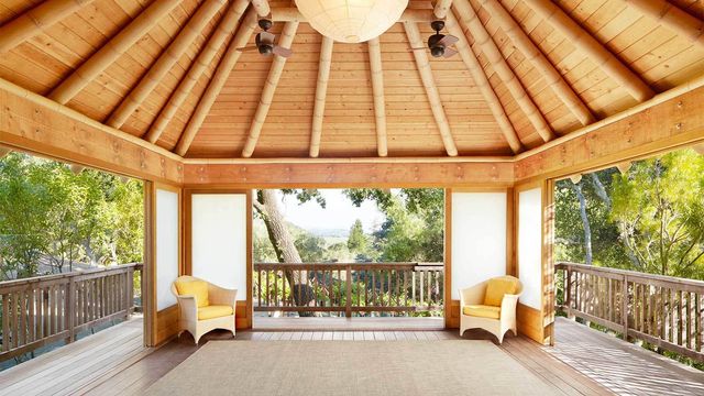 Featured photo from La Pagode