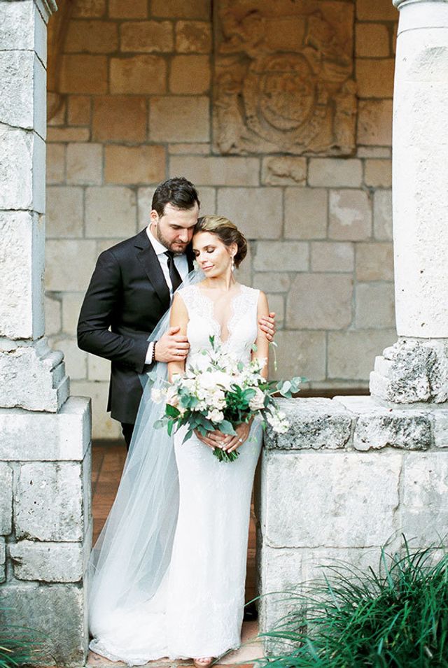 Featured photo from Elegant Garden Wedding