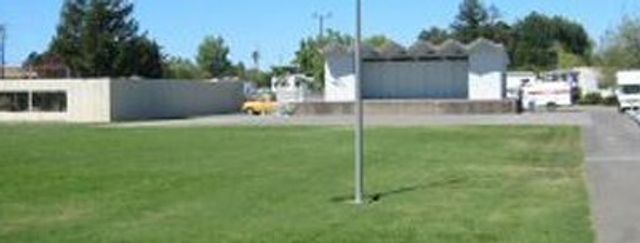 Featured photo from Gardenway Lawn & Stage