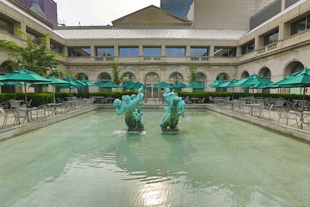 Featured photo from McKinlock Court