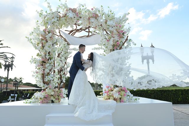 Featured photo from A Miami Wedding Featuring Sunset Vows and a Lavish, Tradition-Focused Celebration