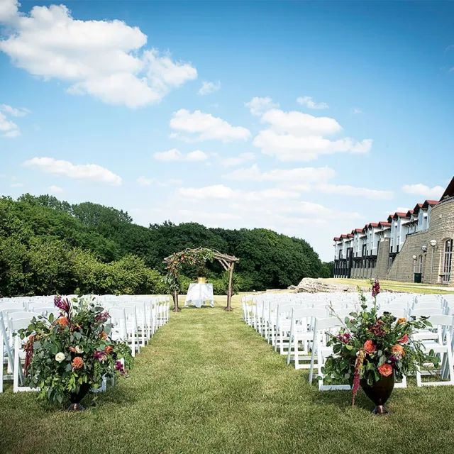 Featured photo from Hazelnut Lawn