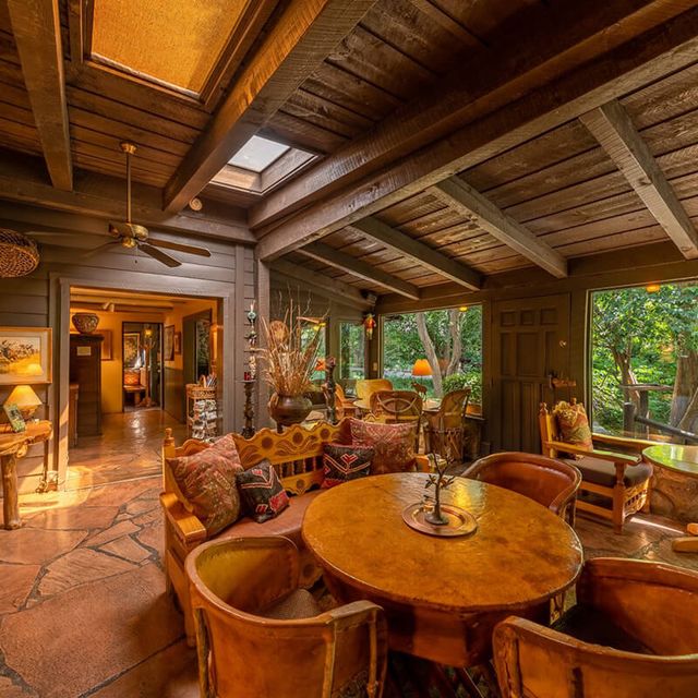 Featured photo from Lodge