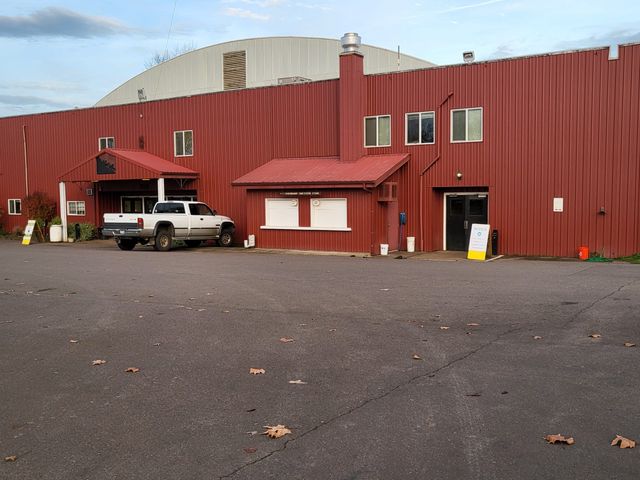 Featured photo from Delashmutt Arena Complex