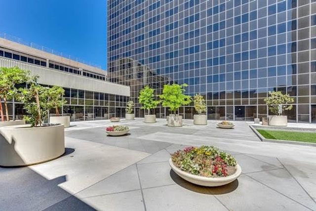 Featured photo from Hollywood Garden