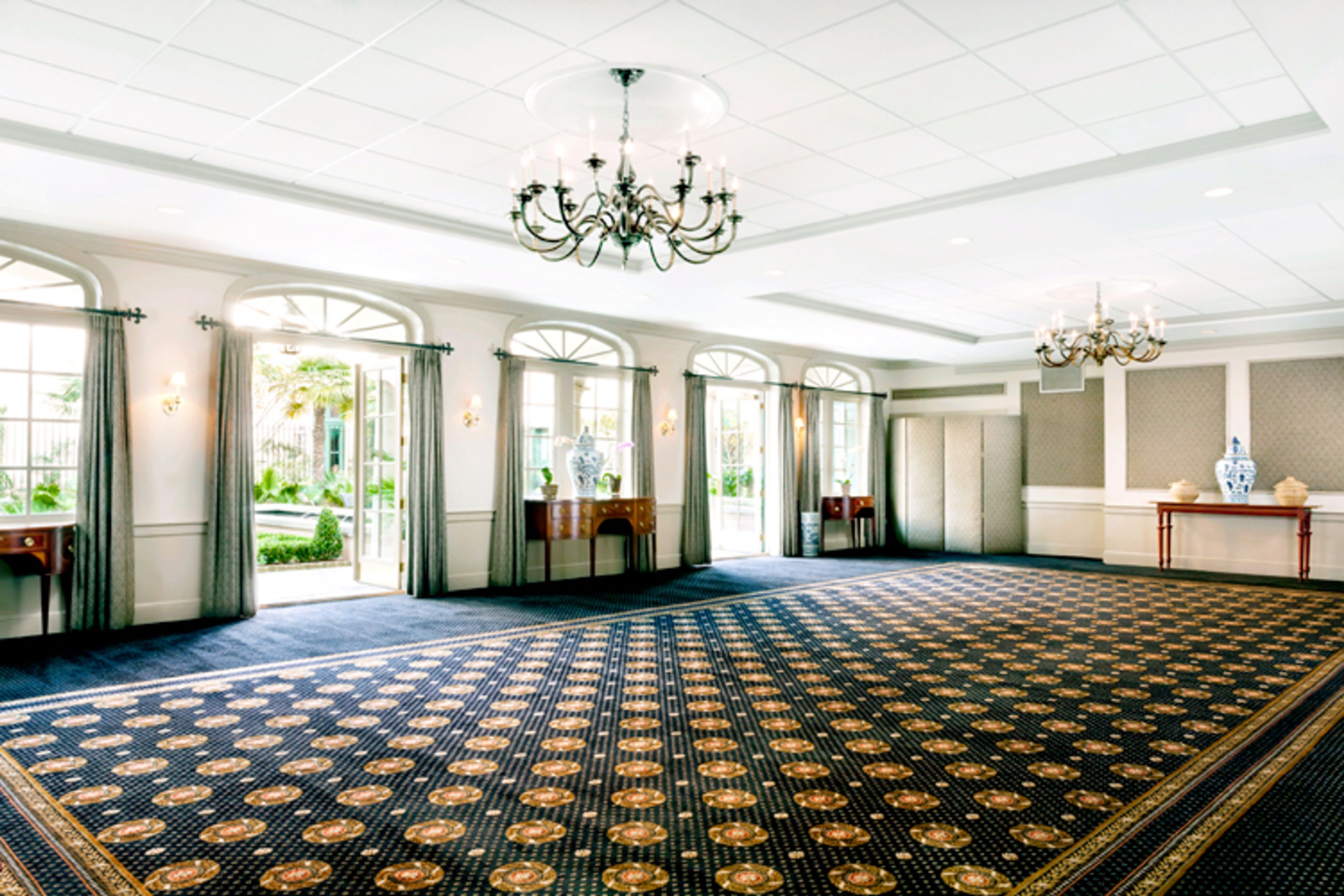 Garden Room, an event space at Planters Inn