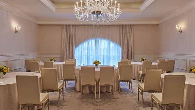 Featured photo from Vanderbilt Meeting Room