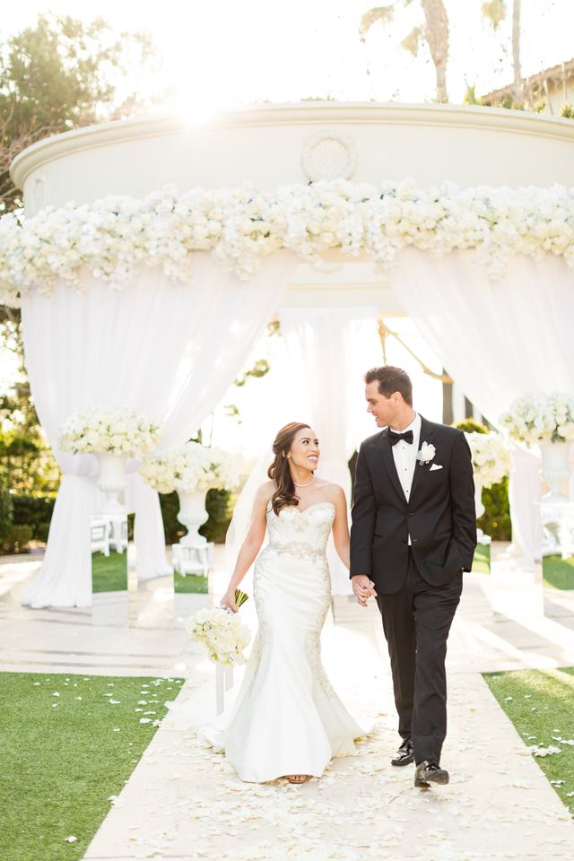 Featured photo from All-White Elegance