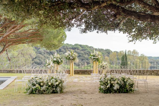 Featured photo from Discover this Spanish Wedding Celebration at Masia Santa Monica Filled with Color, Culture, and Charm