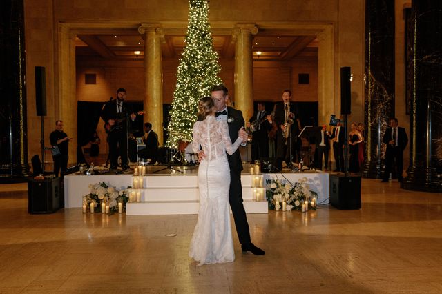 Featured photo from This Glamorous Wedding at The Nelson-Atkins Museum of Art Was Meant to Be with Gilded Touches and Chic Contrasts