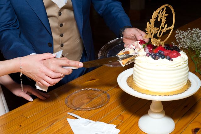 Featured photo from E+R Wedding