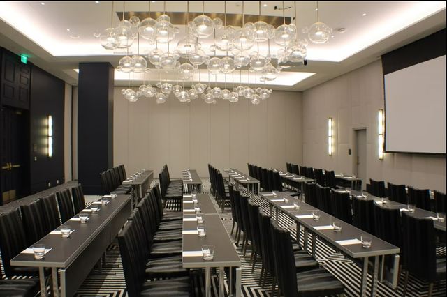 Featured photo from Metropolitan Room