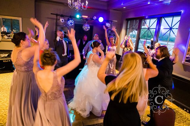Featured photo from Experience This Minneapolis Wedding with Light-Filled Interiors and Waterfront Elegance
