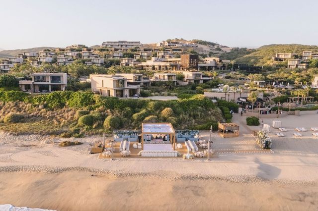 Featured photo from The Beach
