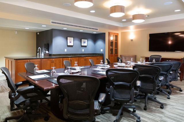 Featured photo from Elegant Boardrooms