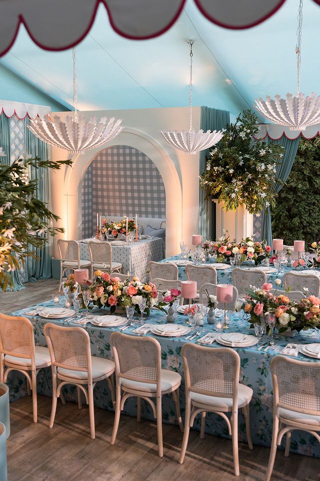 Featured photo from Blue Gingham & Floral Linen Event at The Illuminating Company Chicago