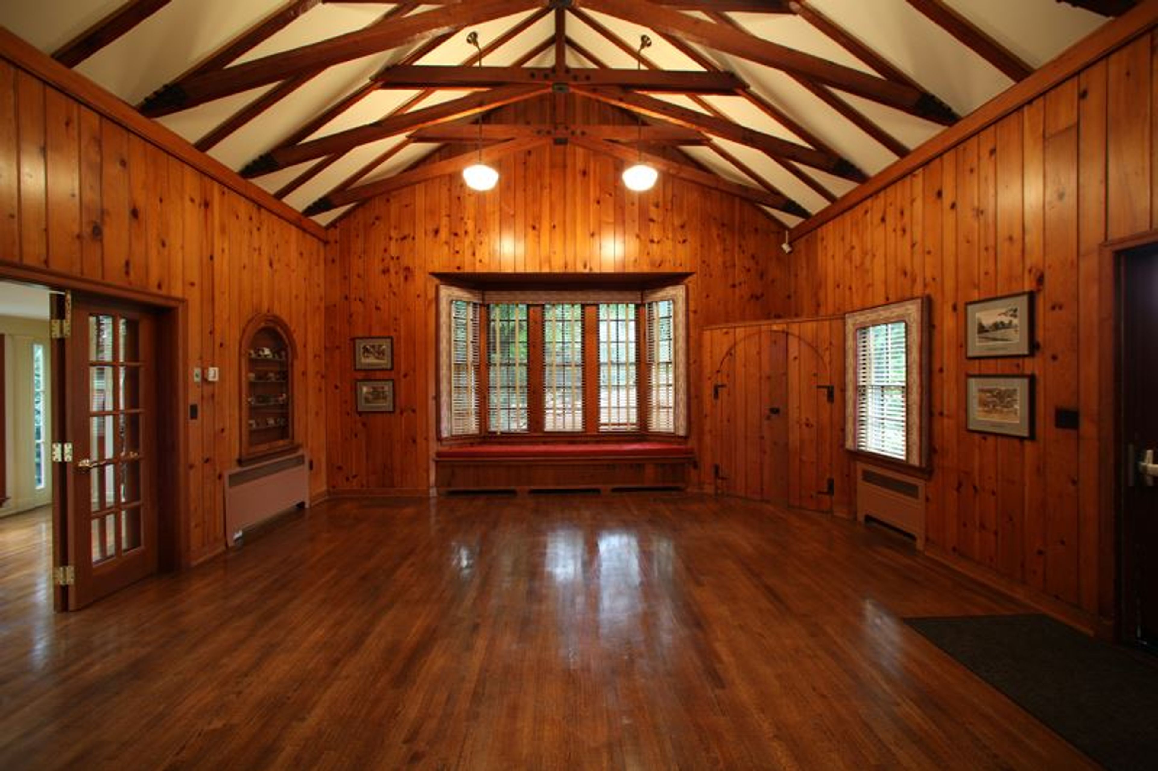 Civic Center Cottage, an event space at Glenview Mansion