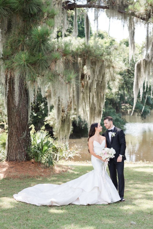 Featured photo from See This Classic Southern Wedding Beneath Moss-Draped Trees and White Florals at Legare Waring House