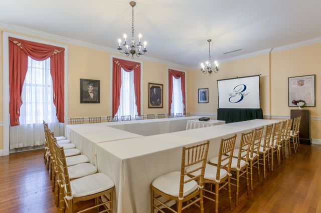 Featured photo from Lincoln Room