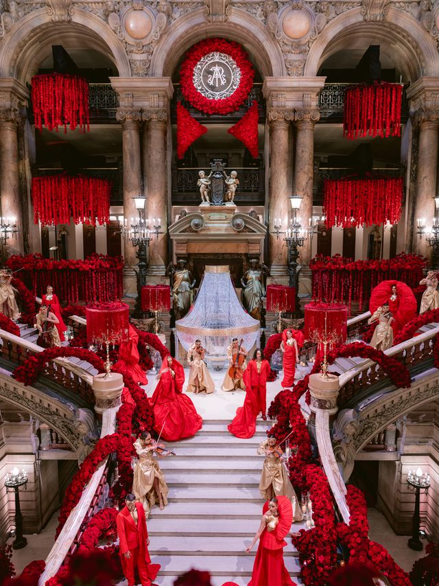 Featured photo from Step inside this Opulent Red Welcome dinner at Opéra Garnier
