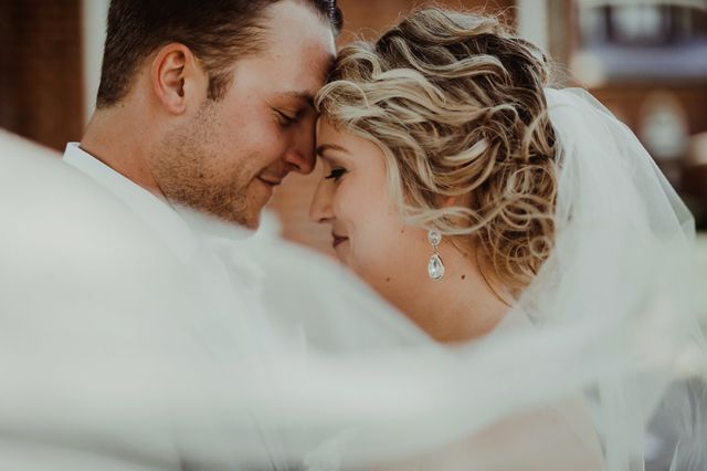 Featured photo from Chic Barn Wedding