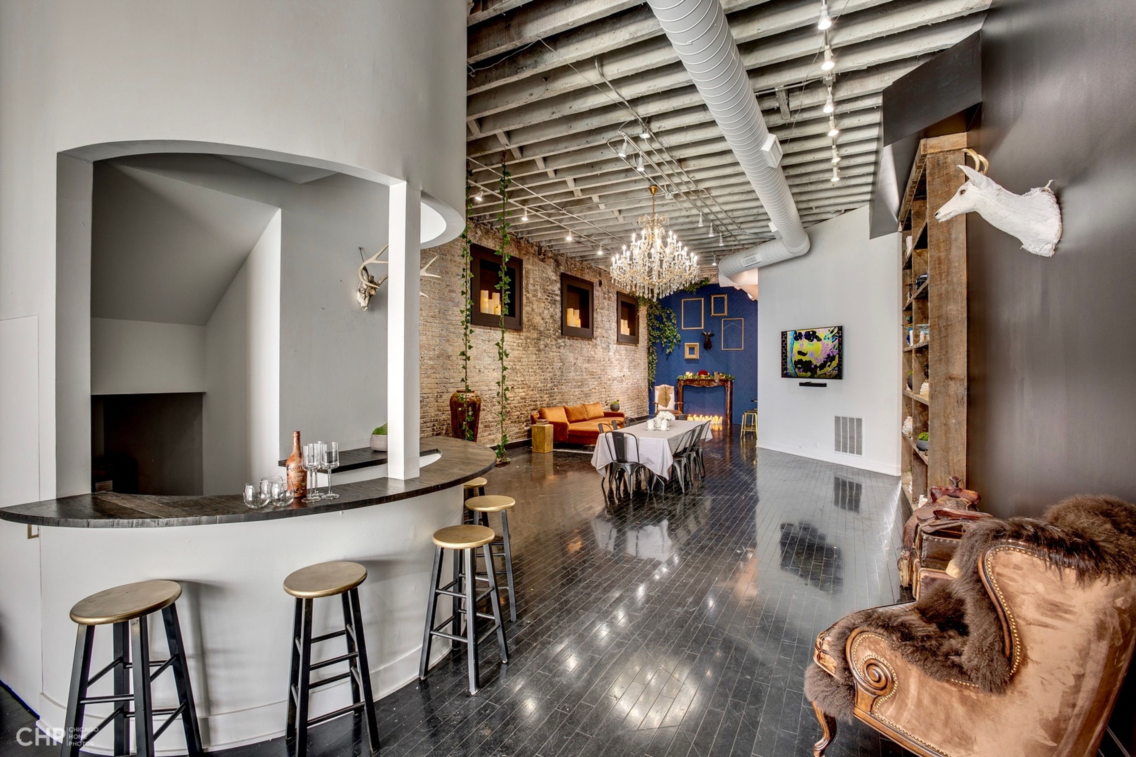 Ginormous Versatile Loft in Trendy River West | **Special Intro Rate**, an event space at reside360