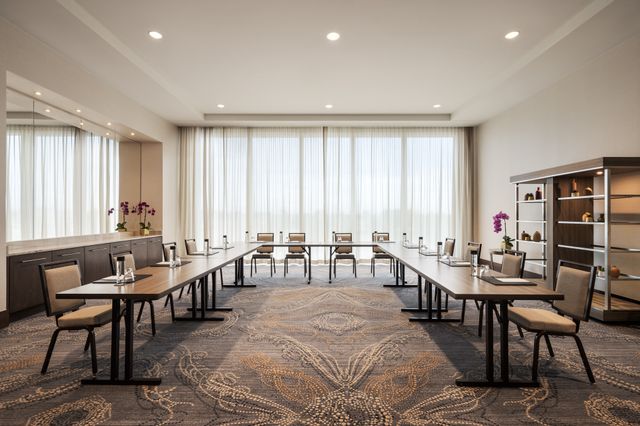 Featured photo from Ruby Meeting Room