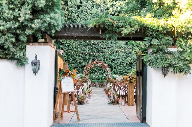 Featured photo from Fall, Florals and Festivities Oh My!