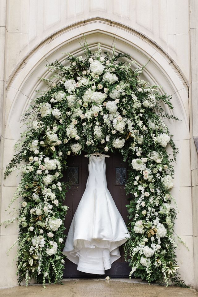 Featured photo from Luxe Louisiana Bayou Wedding