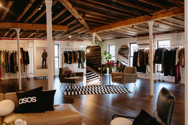 Featured photo from Step into this Corporate Event with Loft-Style Architecture and City Charm in New York