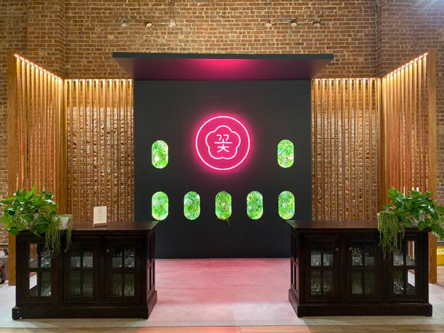 Featured photo from AMEX Platinum House Holiday Pop Up NYC 2019