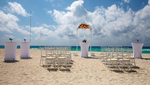 Featured photo from Royalton Suites Cancun Beach