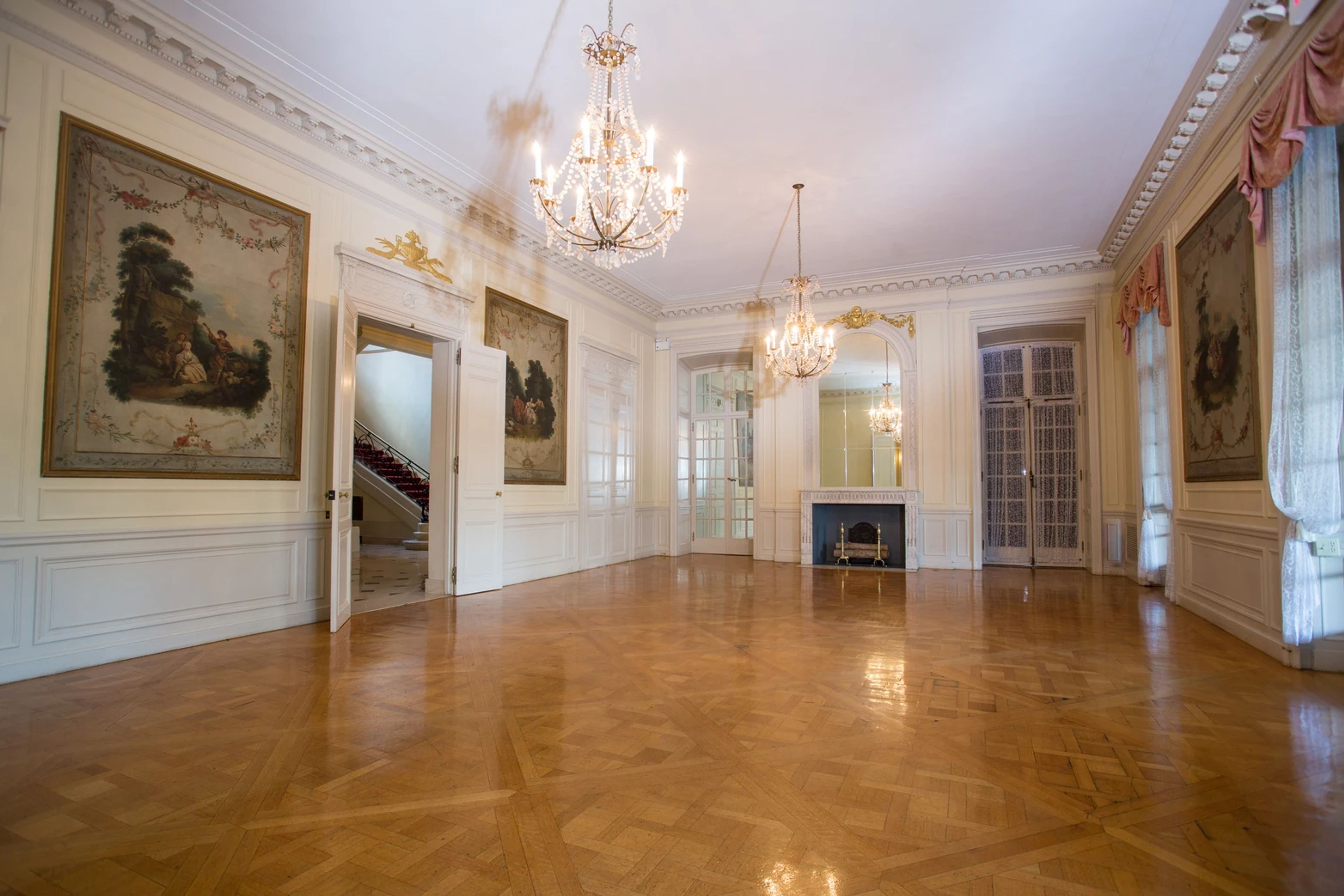 Ballroom, an event space at Glen Manor House