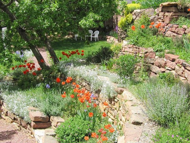 Featured photo from Castle Gardens