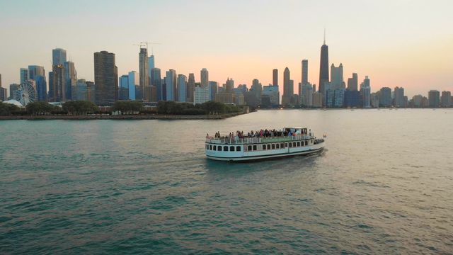 Featured photo from Chicago's Classic Lady