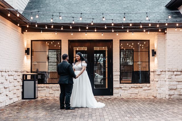 Featured photo from Lounge & Cocktail Patio