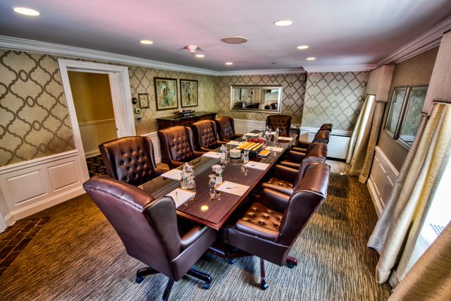 Featured photo from General Mercer Boardroom