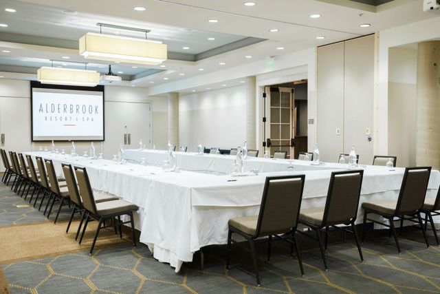 Featured photo from Mt. Washington Conference Center