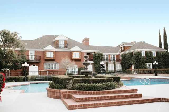 Featured photo from Stone Bridge – Outdoor Ceremony